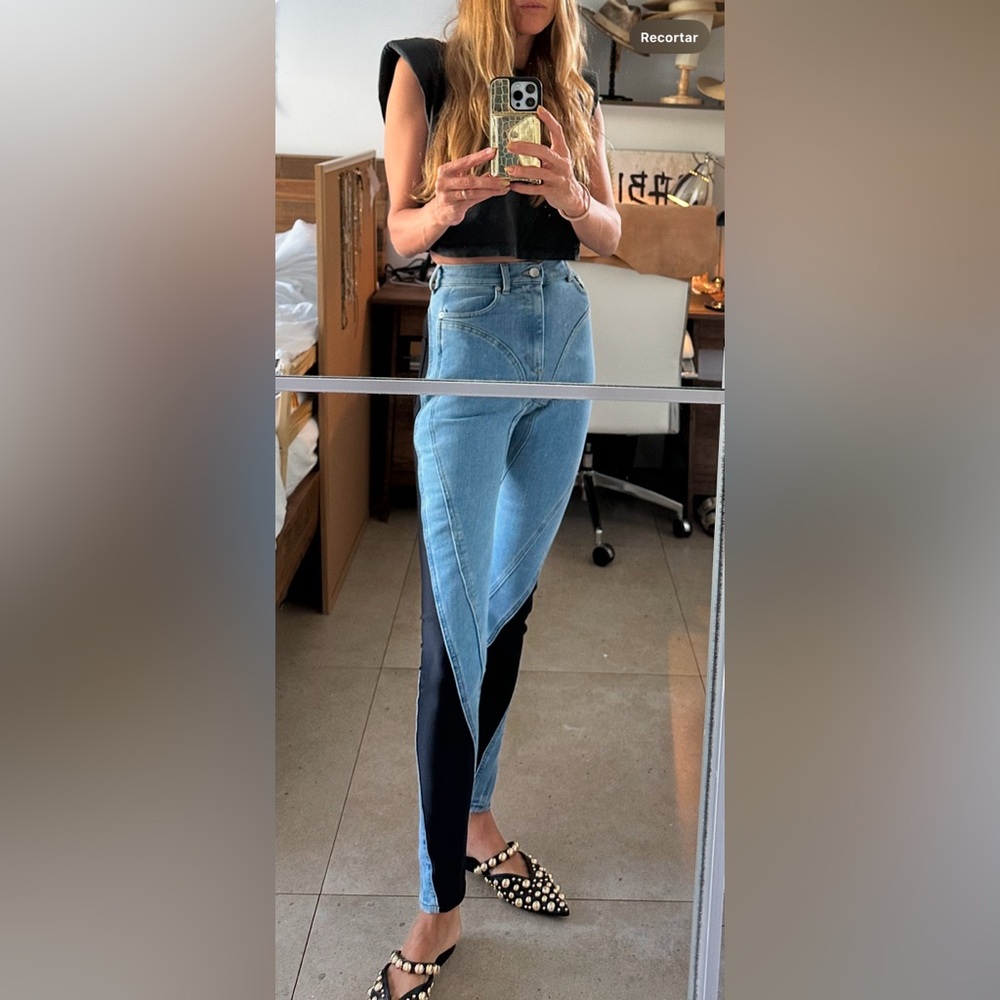 H&M MUGLER jeans . NEVER BEEN USED ( Only for photo ). SIZE 4